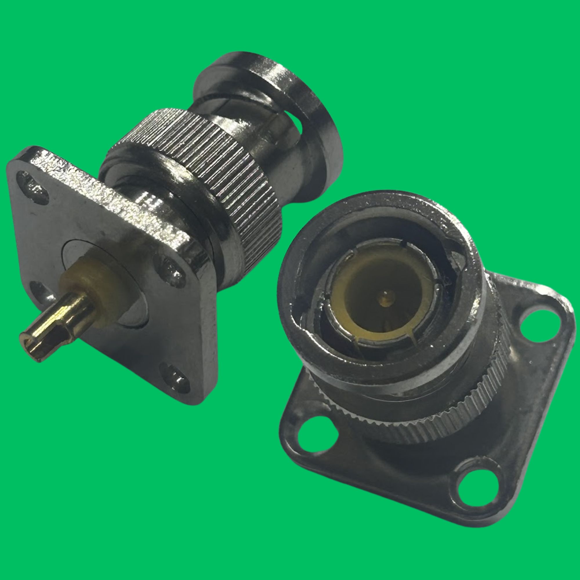 BNC Male Panel Solder Plug (Gold-Silver)