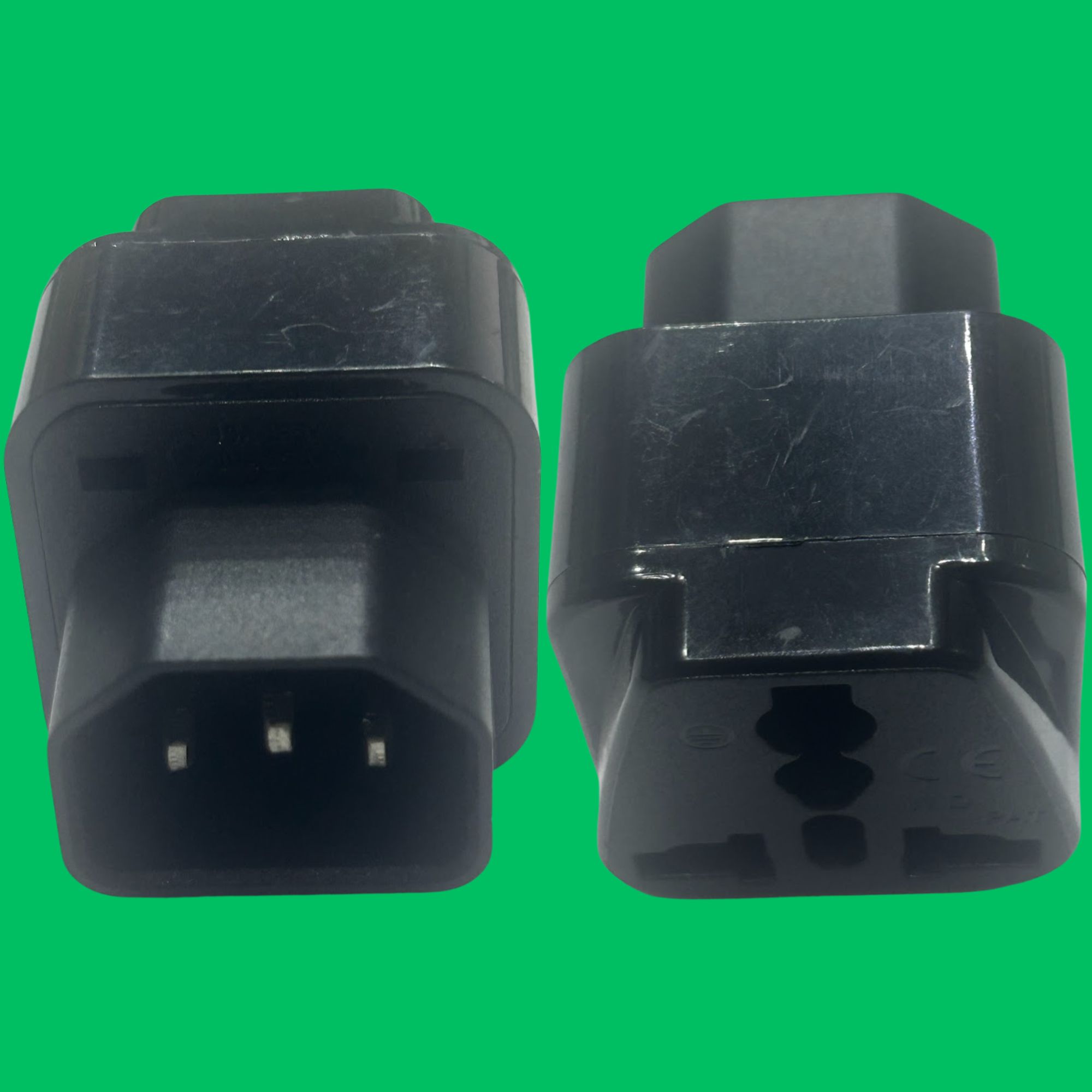 10A C14 (Desktop) to Universal Female Power Adapter (Black)