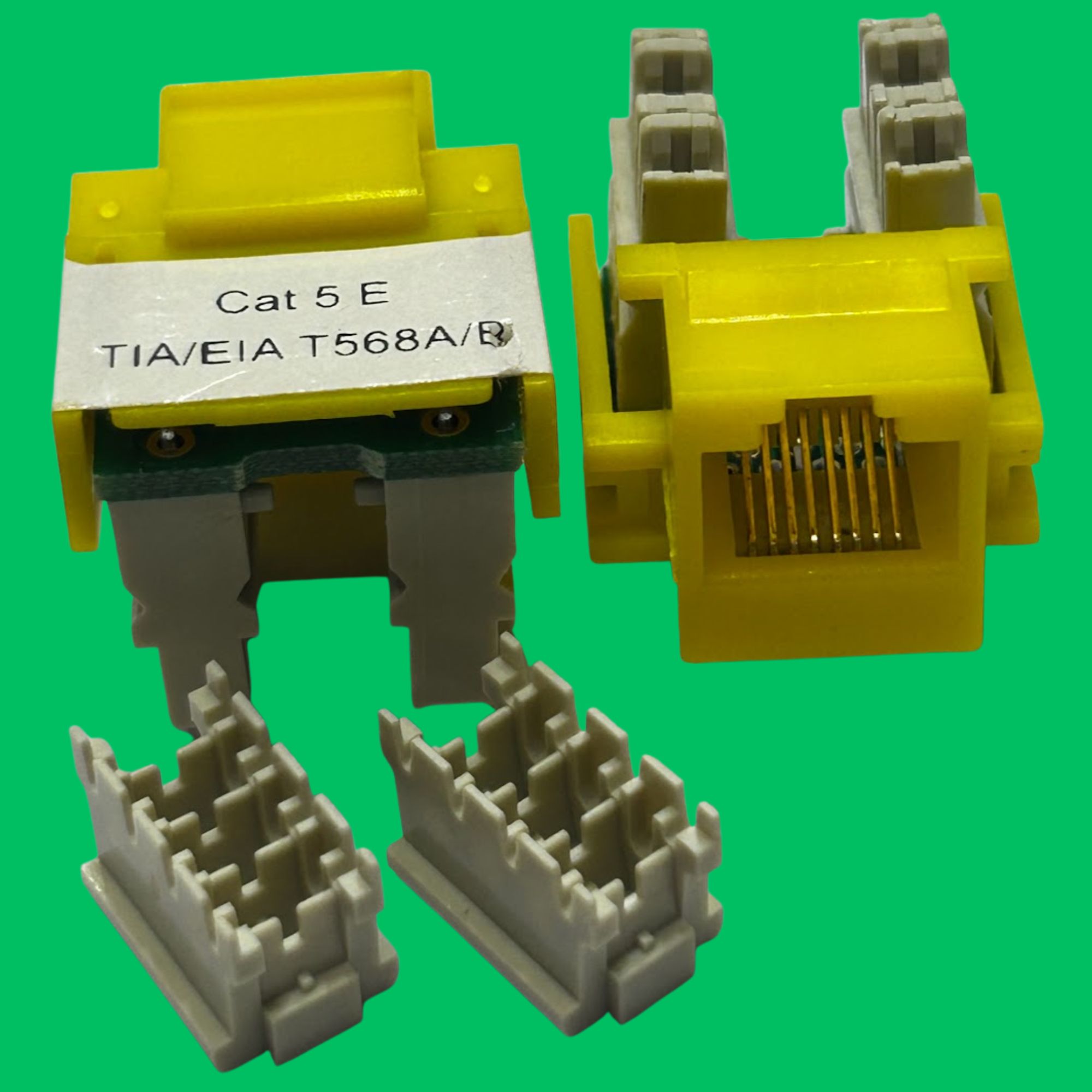 Cat5e RJ45 90° Keystone Jack (Yellow)